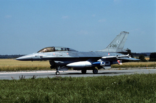 CSL07282 F-16B FIGHTING FALCON J-210