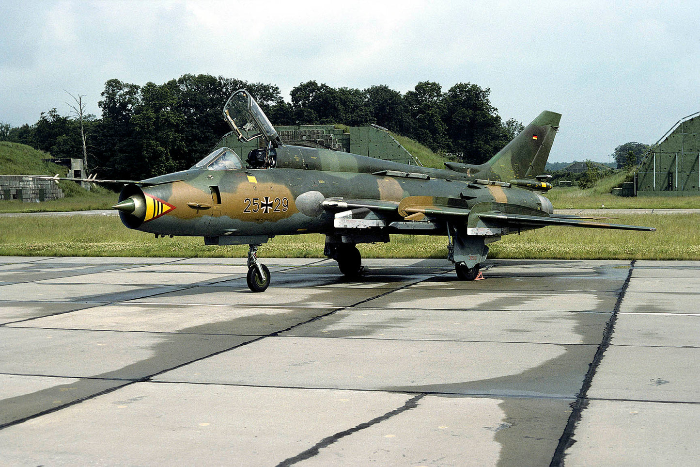 CSL07305 Su-22M-4 FITTER 25+29