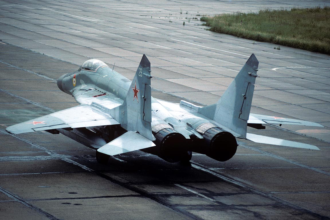 CSL07372 MiG-29C FULCRUM 29 white