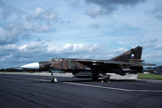 CSL07428 MiG-23MLD FLOGGER 2425