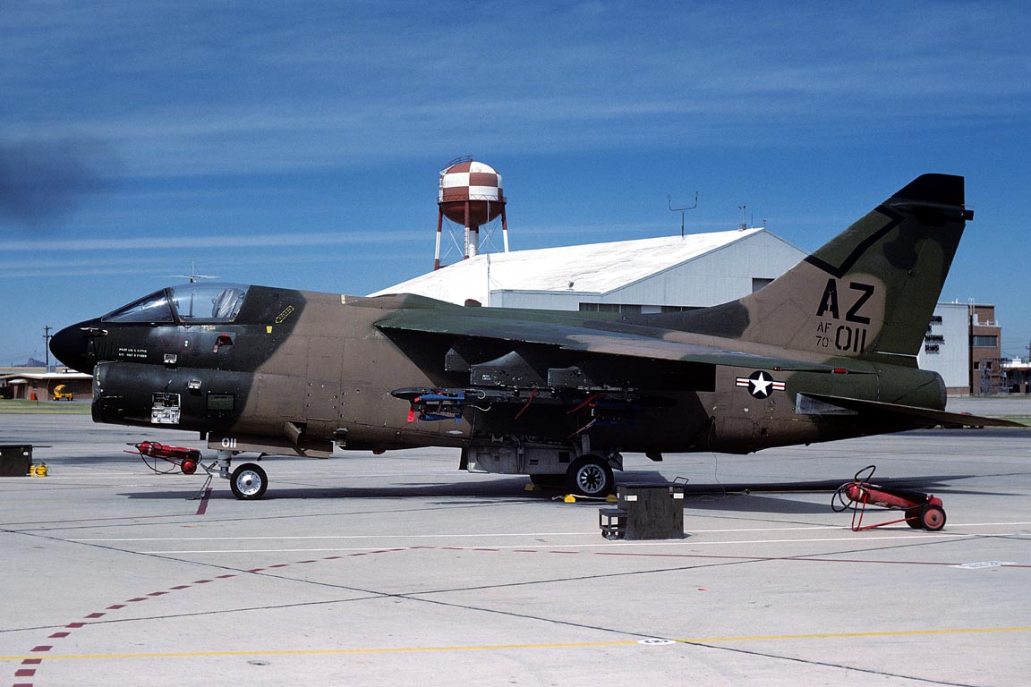 CSL07542 A-7D CORSAIR II 70-1011/AZ