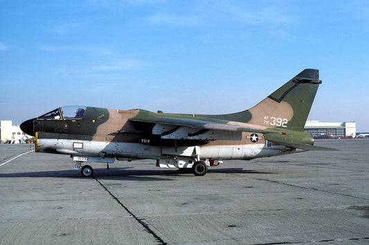 CSL07546 A-7D CORSAIR II 75-0392