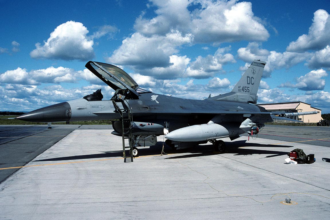 CSL07679 F-16C FIGHTING FALCON 85-1455/DC