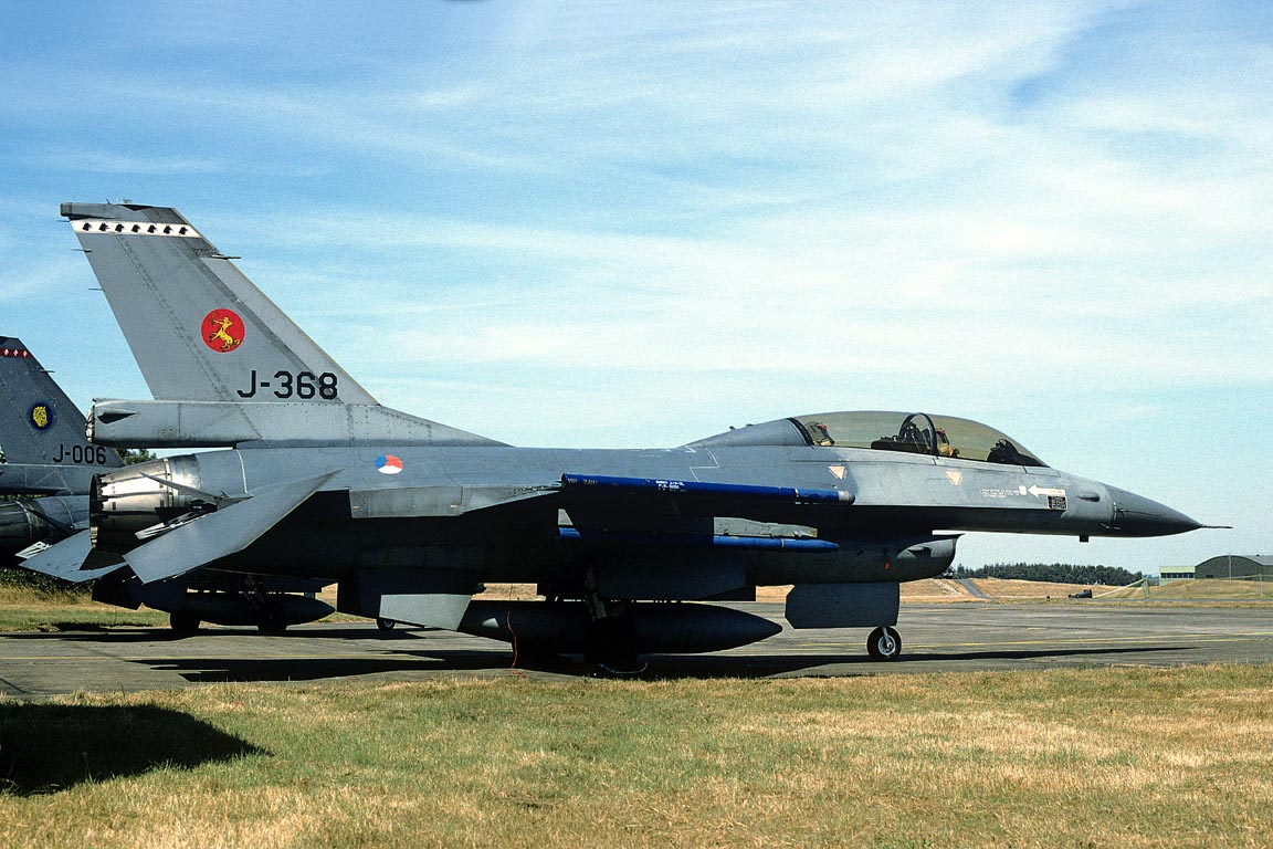 CSL07697 F-16B FIGHTING FALCON J-368