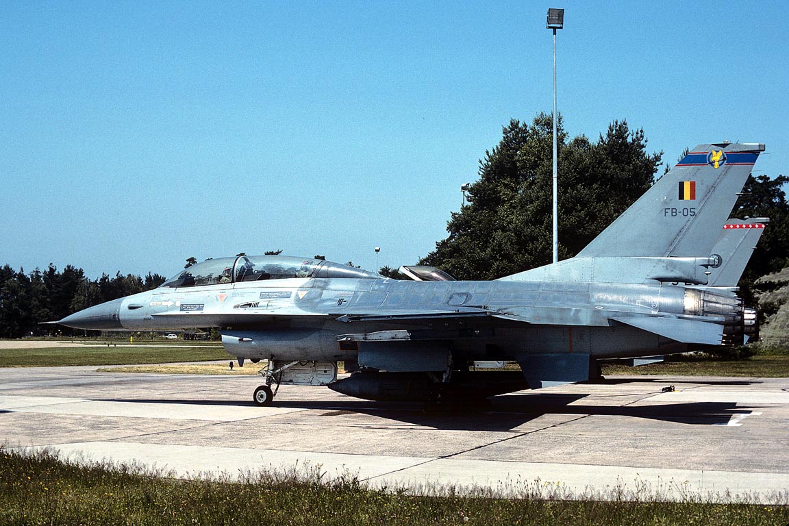 CSL07789 F-16B FIGHTING FALCON FB05