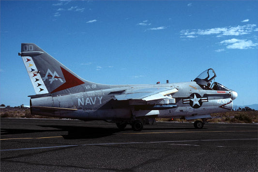 CSL08025 A-7E CORSAIR II 158008/AA400