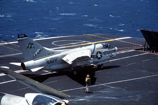 CSL08027 A-7E CORSAIR II 160867/AA304