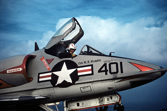 CSL08037 A4D-2 SKYHAWK 144927/AJ401