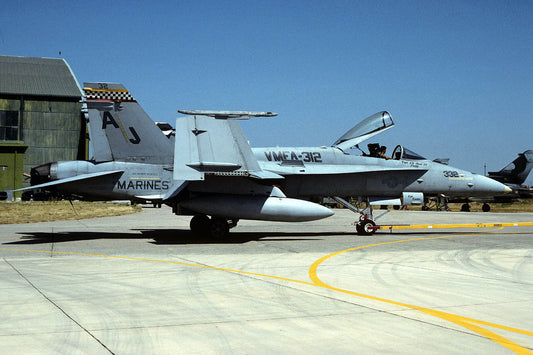 CSL08067 F-18C HORNET 164265/AJ332