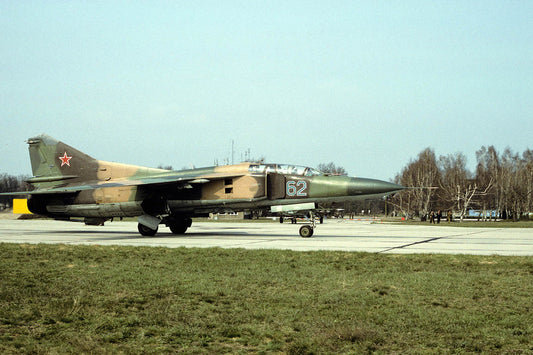 CSL08112 MiG-23UB FLOGGER 62 blue