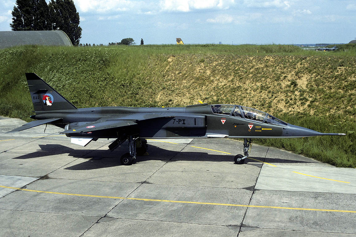 CSL08268 JAGUAR E E22/7-PI