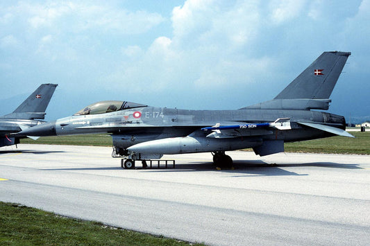 CSL08488 F-16A FIGHTING FALCON E-174