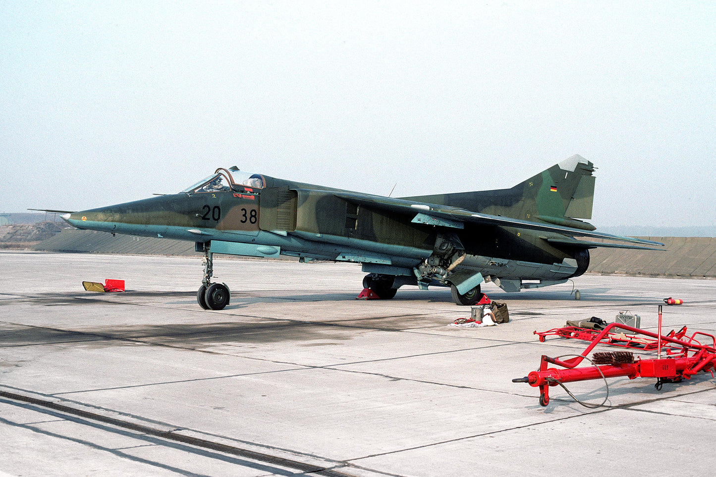 CSL08520 MiG-23BN FLOGGER 20+38