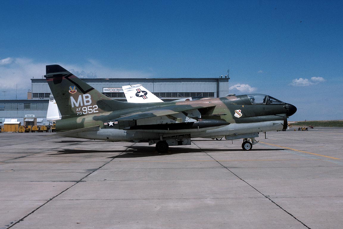 CSL08552 A-7D CORSAIR II 70-0952/MB