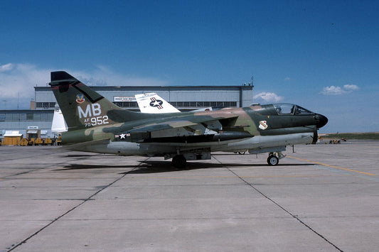 CSL08552 A-7D CORSAIR II 70-0952/MB