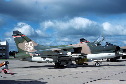 CSL08558 A-7D CORSAIR II 75-0389/SD