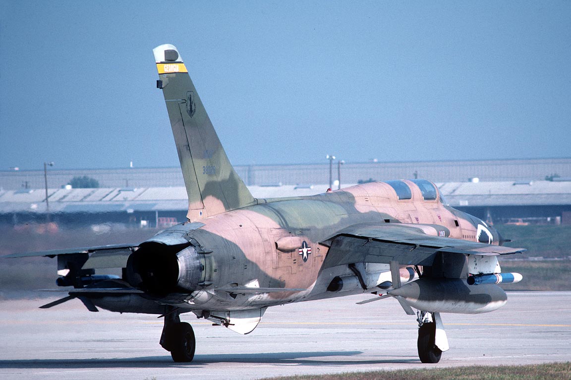CSL08568 F-105G THUNDERCHIEF 63-8328