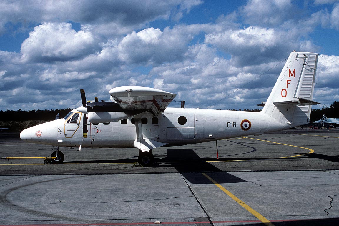 CSL08584 DHC-6-300 742/CB