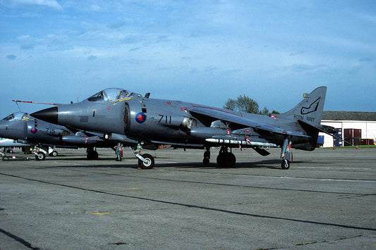 CSL08706 SEA HARRIER FRS1 ZE690/711