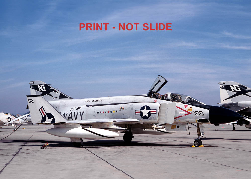 P00006 F-4J PHANTOM II 155800/NG100