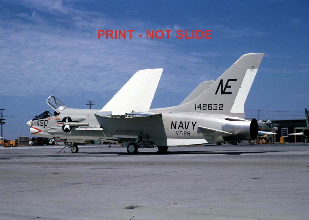 P00016 F-8D CRUSADER 148632/NE450