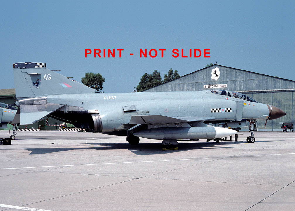 P00057 PHANTOM FG.1 XV587/AG