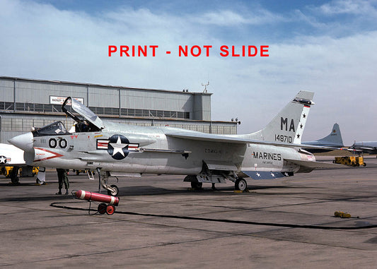 P00064 F-8H CRUSADER 148710/MA00