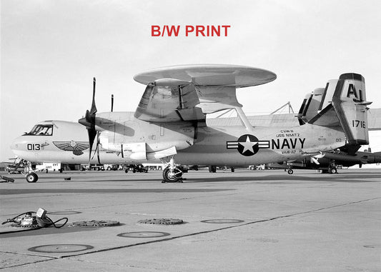 P00067 E-2B HAWKEYE 151716/AJ013