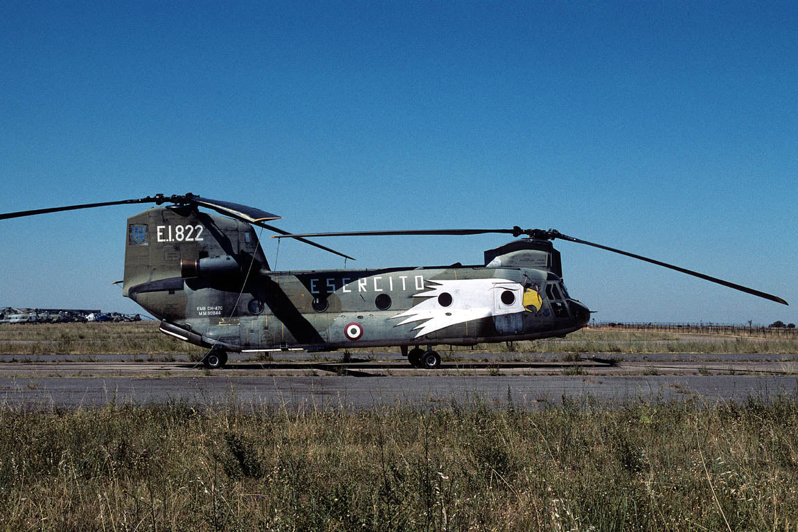 VIG00518 CH-47C CHINOOK MM80844