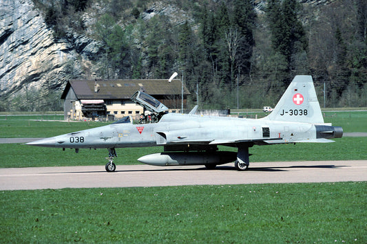 CSL05112 F-5E TIGER J-3038