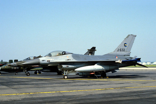 CSL05120 F-16A FIGHTING FALCON J-632