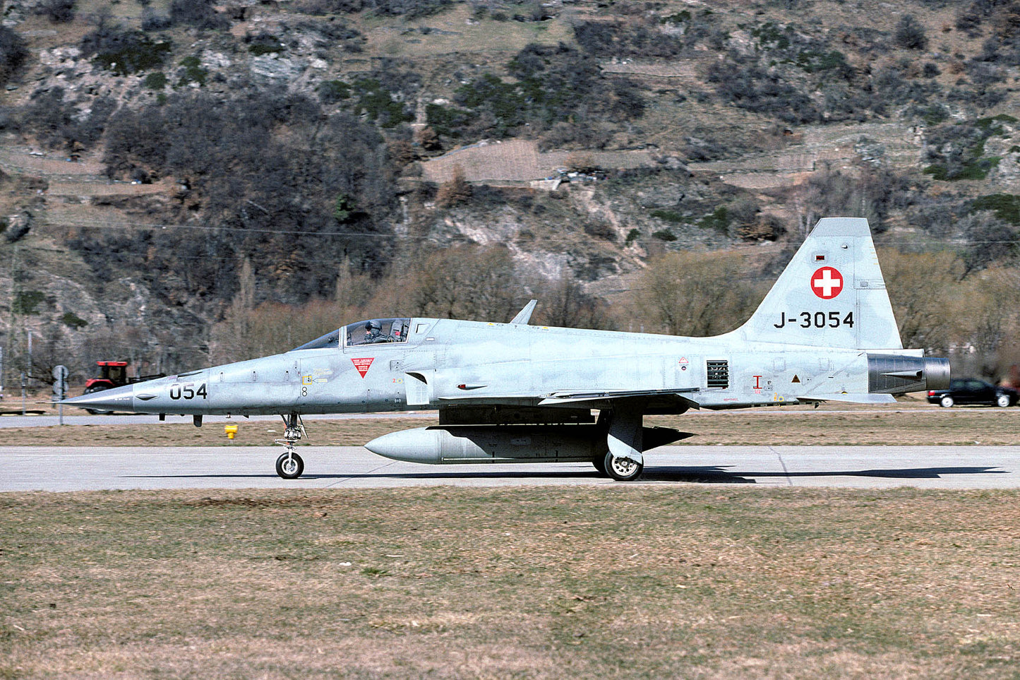 CSL05130 F-5E TIGER J-3054