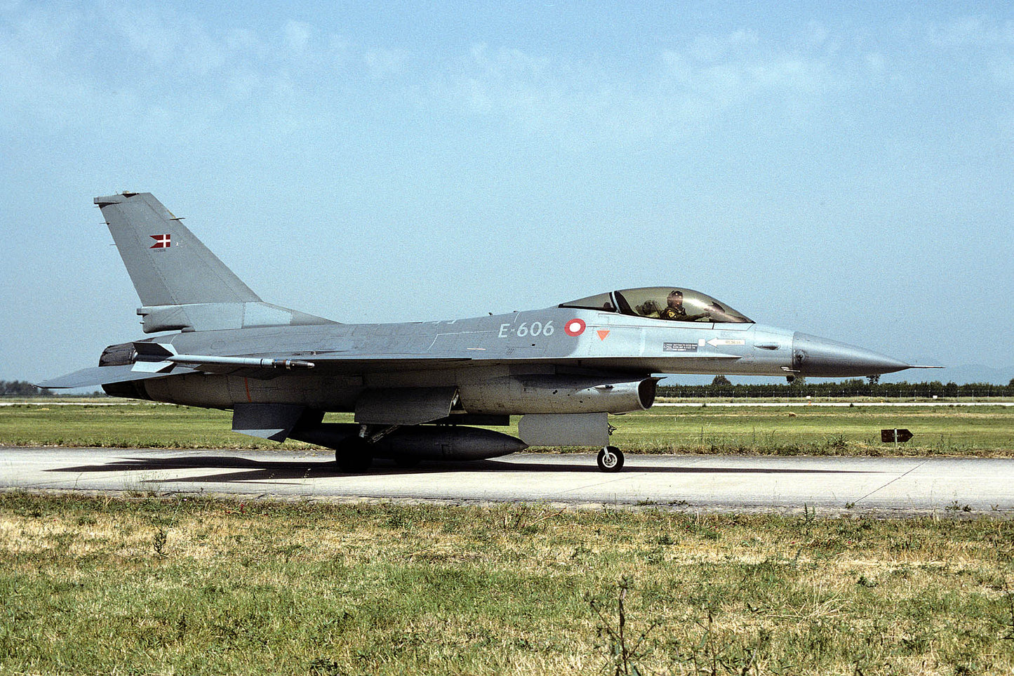 CSL05255 F-16A FIGHTING FALCON E-606