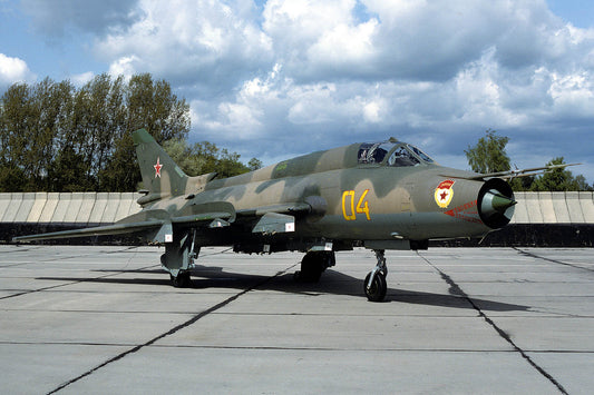 CSL05279 Su-17M-4 04 yellow